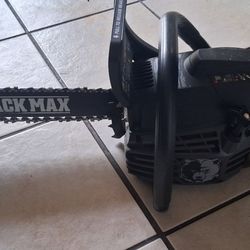 18" Black Max chainsaw. Used only once and it has its case..