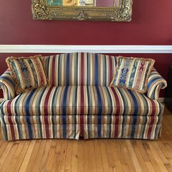 Nice Formal Sofa