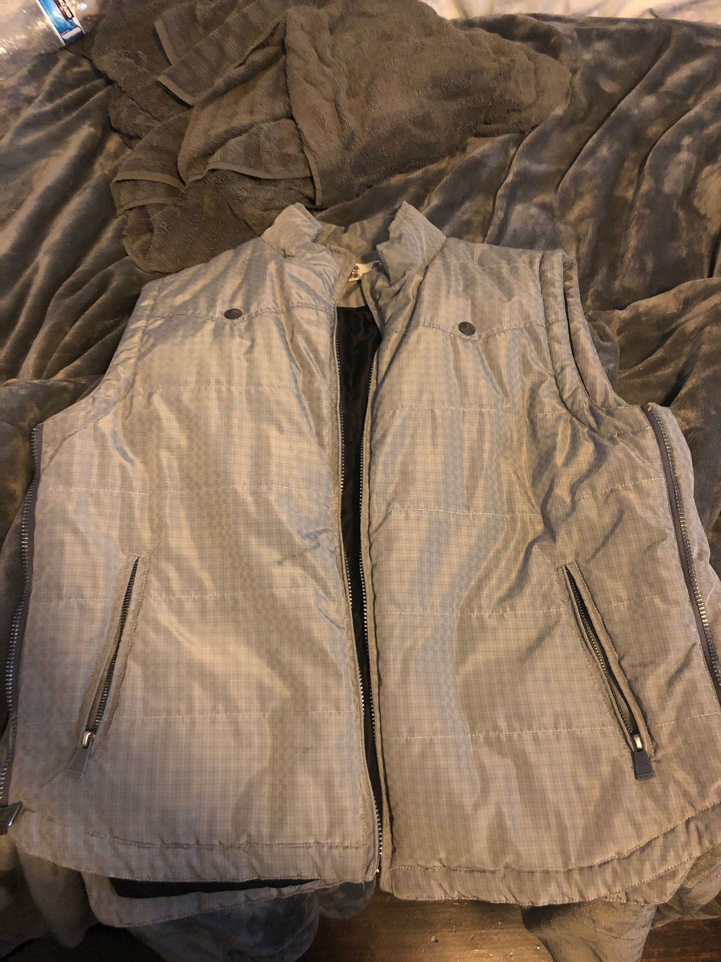 Burberry vest (reflective)