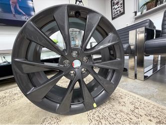 Tesla model S wheels