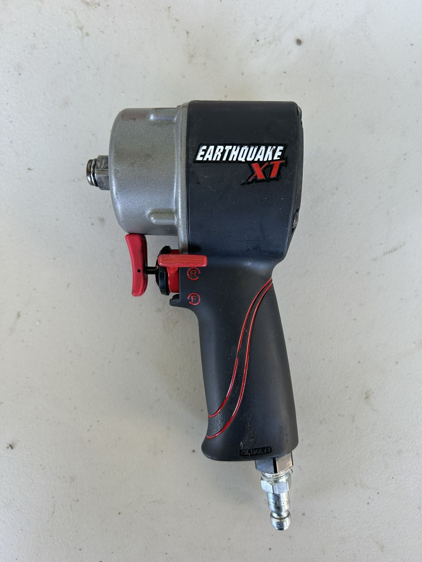 EARTHQUAKE XT 1/2 Stubby Air Impact Wrench, Jumbo Hammer, 700