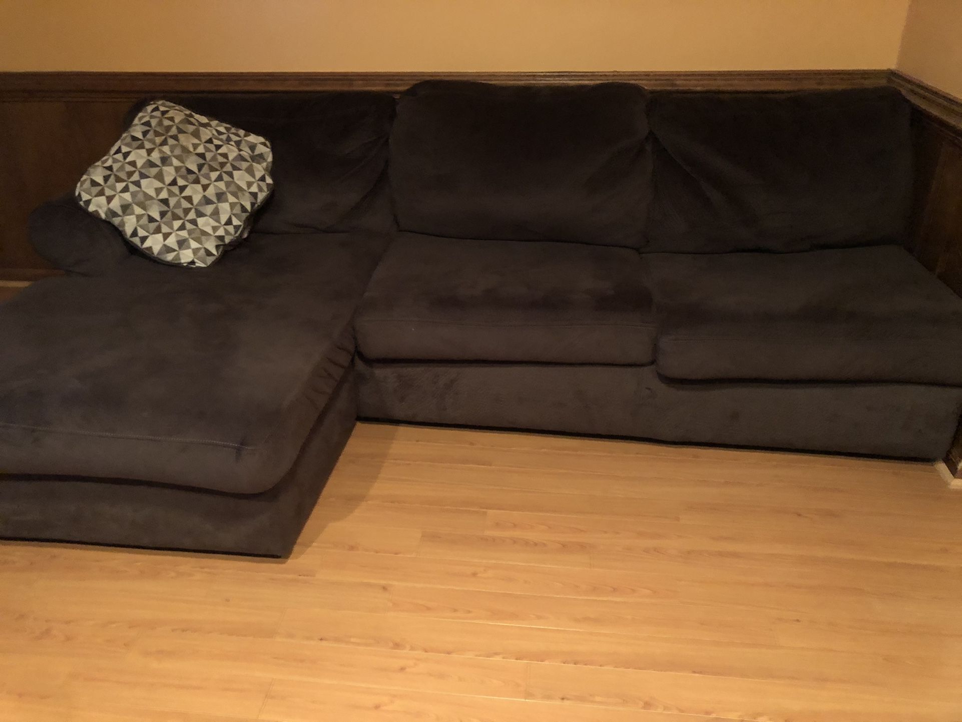 Free Sectional
