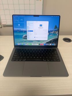 Apple MacBook Pro 14" 2021 M1 Pro 8 Core w/ 14 core GPU 16gb RAM 500gb Flash