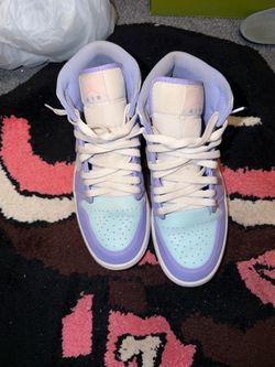 Jordan 1 Mids