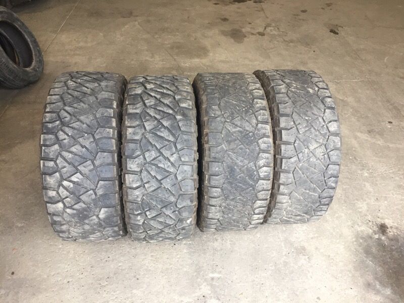 Tires 33/12.50R18 LT