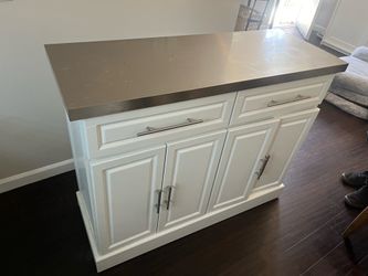 Kitchen island