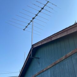Old School UHF Antenna 