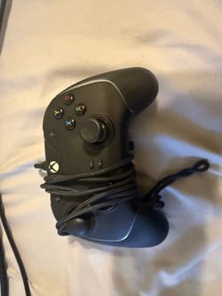 Razer Wolverine V2 Chroma Xbox Controller