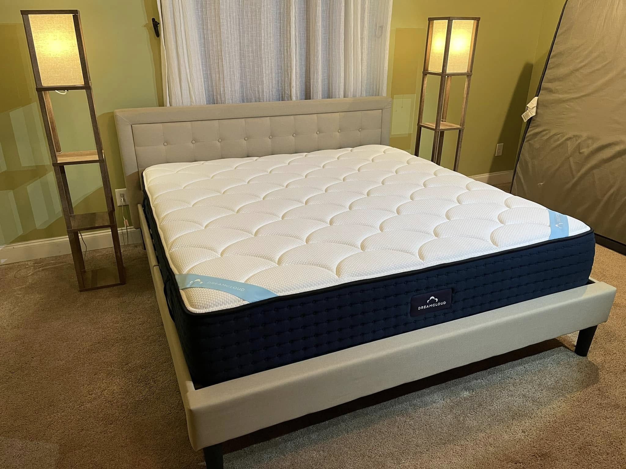 The DreamCloud Premier, Queen, Like New, Excellent Condition