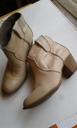 Ladies Leather ALDO BOOTS