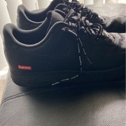 Supreme Black AF1