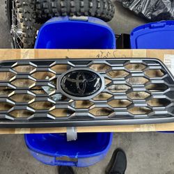 Toyota tacoma sport grill came off a 2023