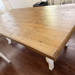 Like New Condition Dining Table