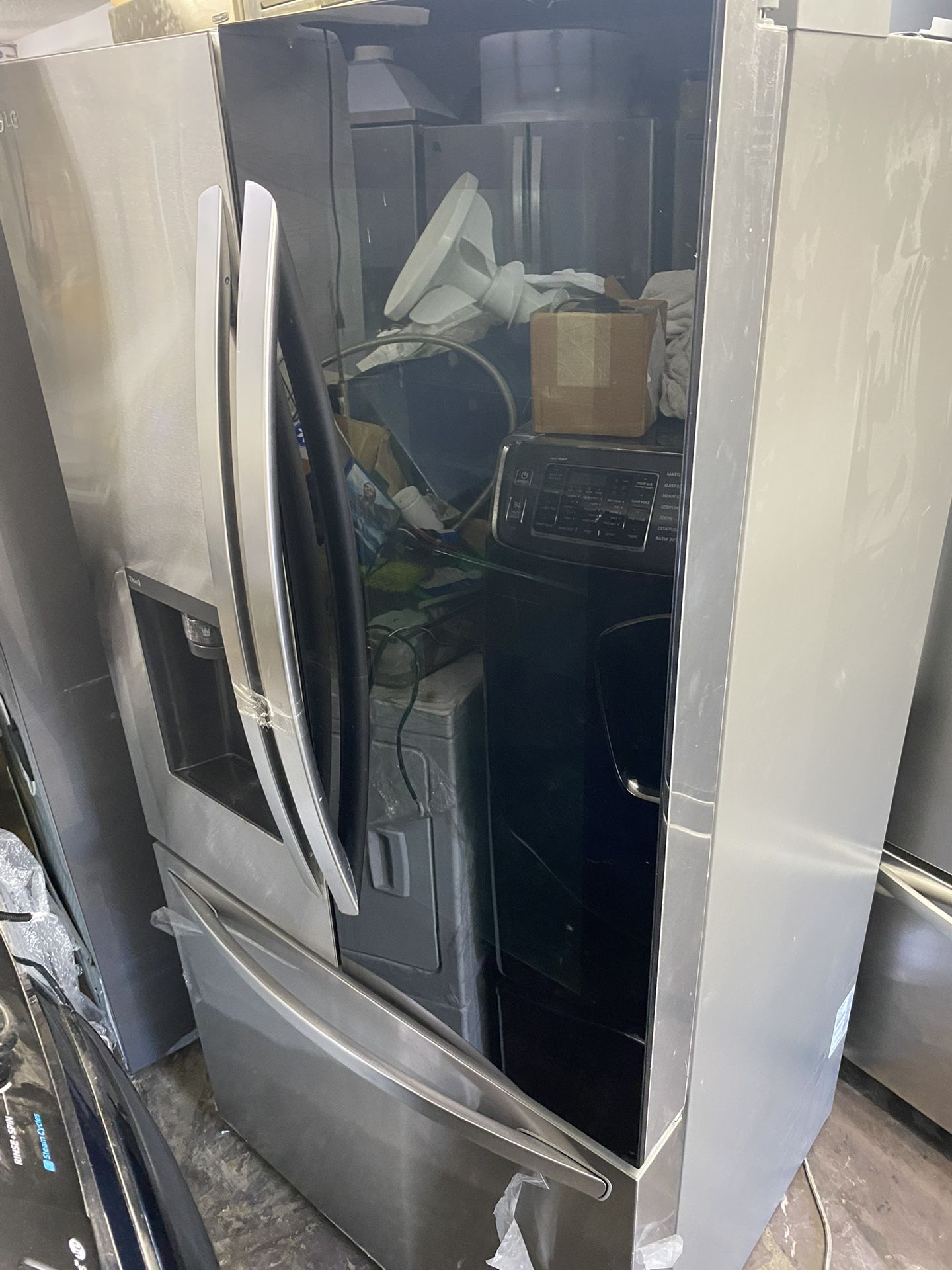 LG refrigerator 25 cu. ft. Smart Standard-Depth MAX™ French Door Refrigerator with InstaView® Door-in-Door