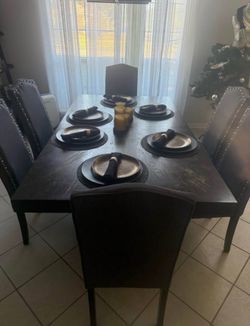Z Gallery Dining Table +leaf