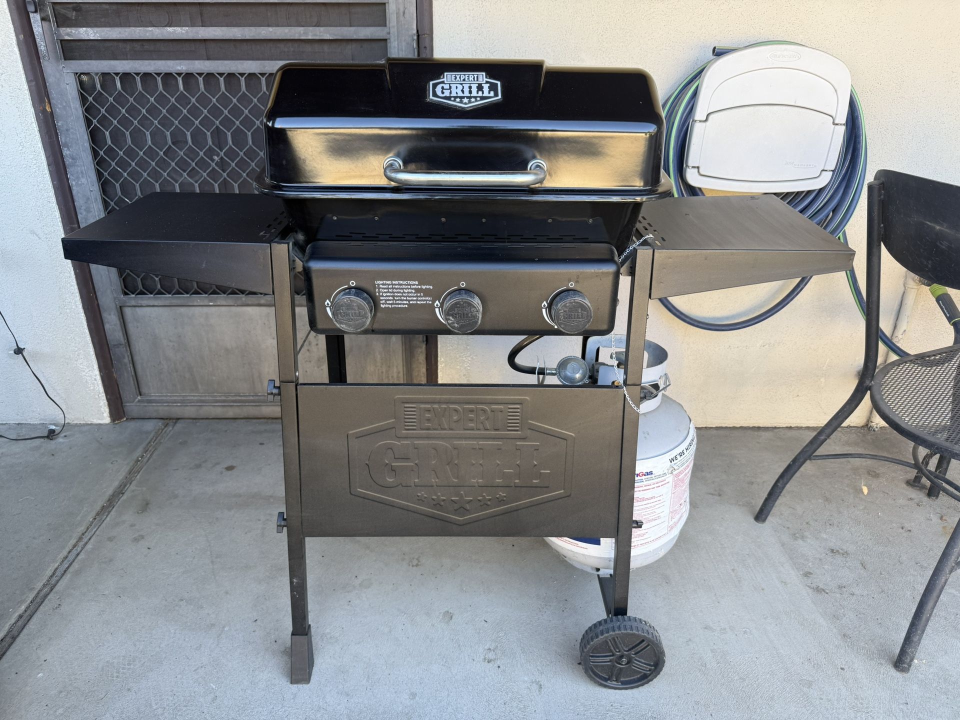 BBQ GRILL And PROPANE TANKN