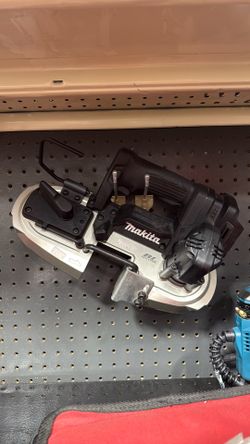 Makita 18v compact band saw tool only