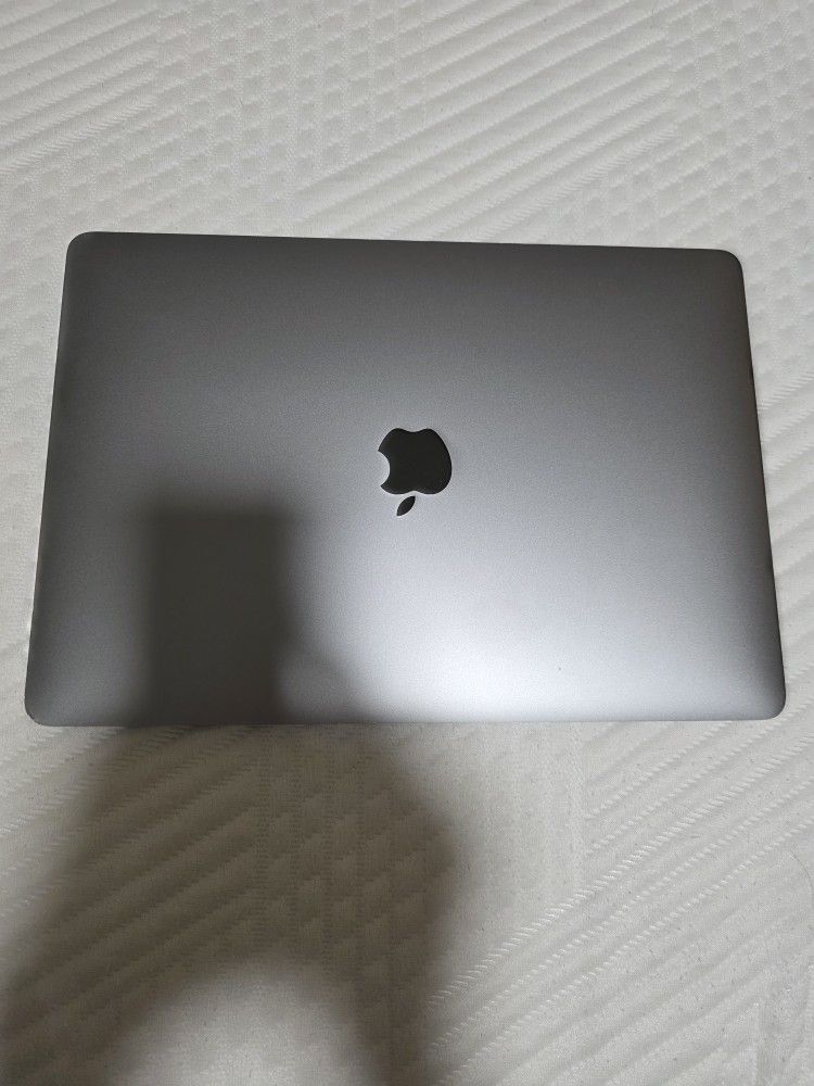 MacBook Air 13" - M1