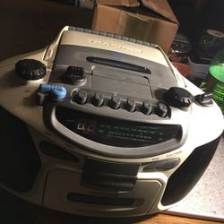 am/fm/cd/cassette radio