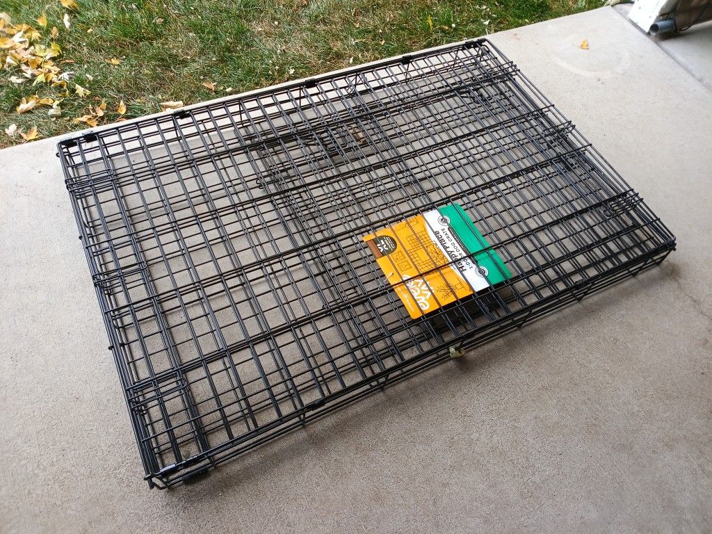 Brand New Happy Place XL Dog Crate 42" x 28.5" x 30.4" tall w Divider Panel