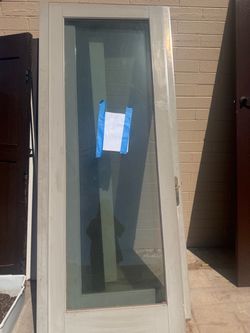 Se venden puertas de vidrio 70