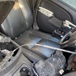 2013 Yukon Tahoe Suburban Front Leather Black Front Seats 