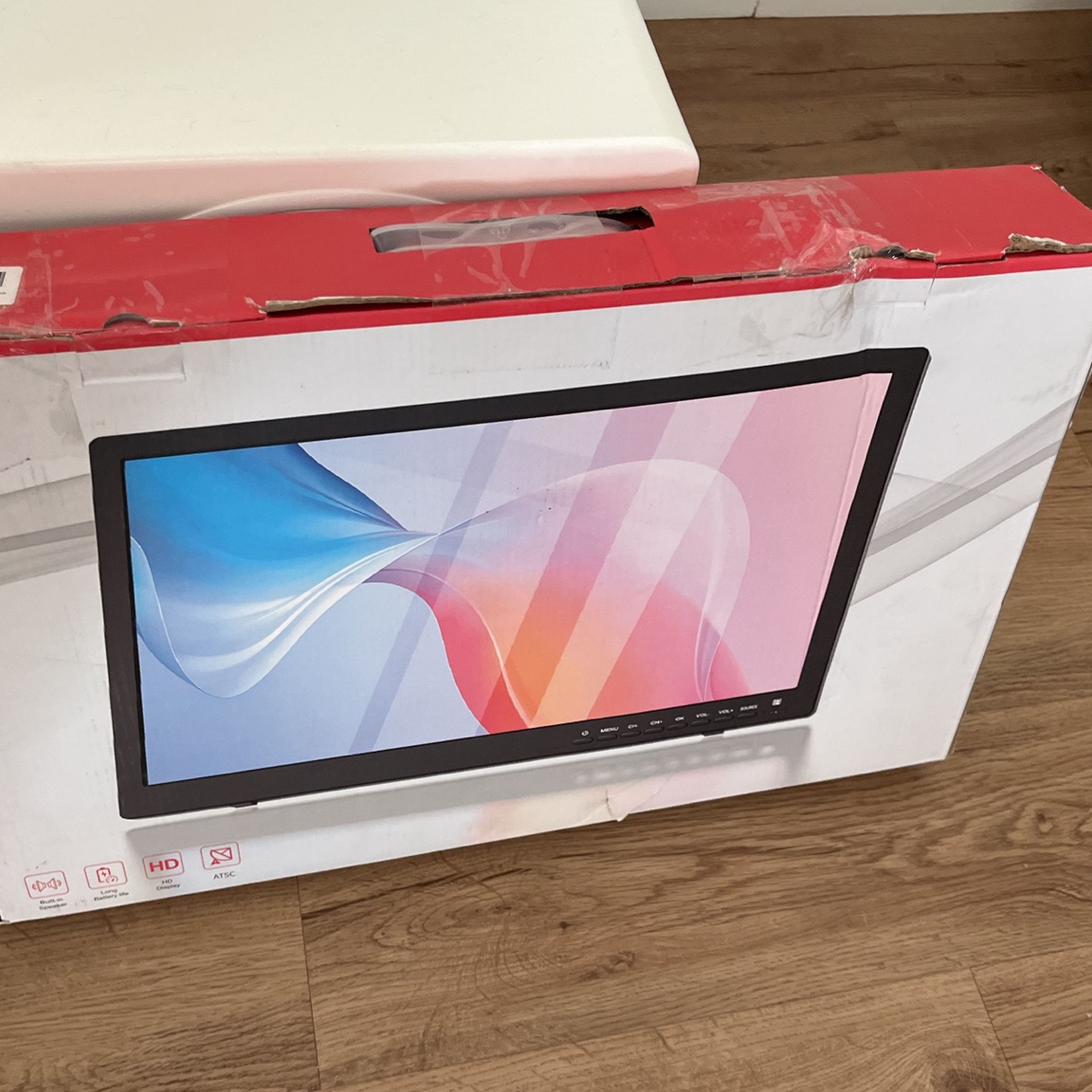 Desobry 17.2 Inch Portable TV with Antenna, 7000mAh Battery Operated TV 