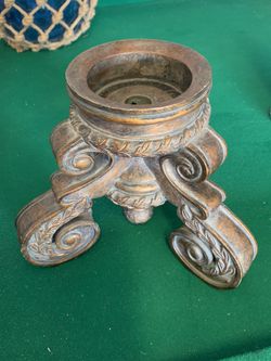 Antique-design Candle Holder
