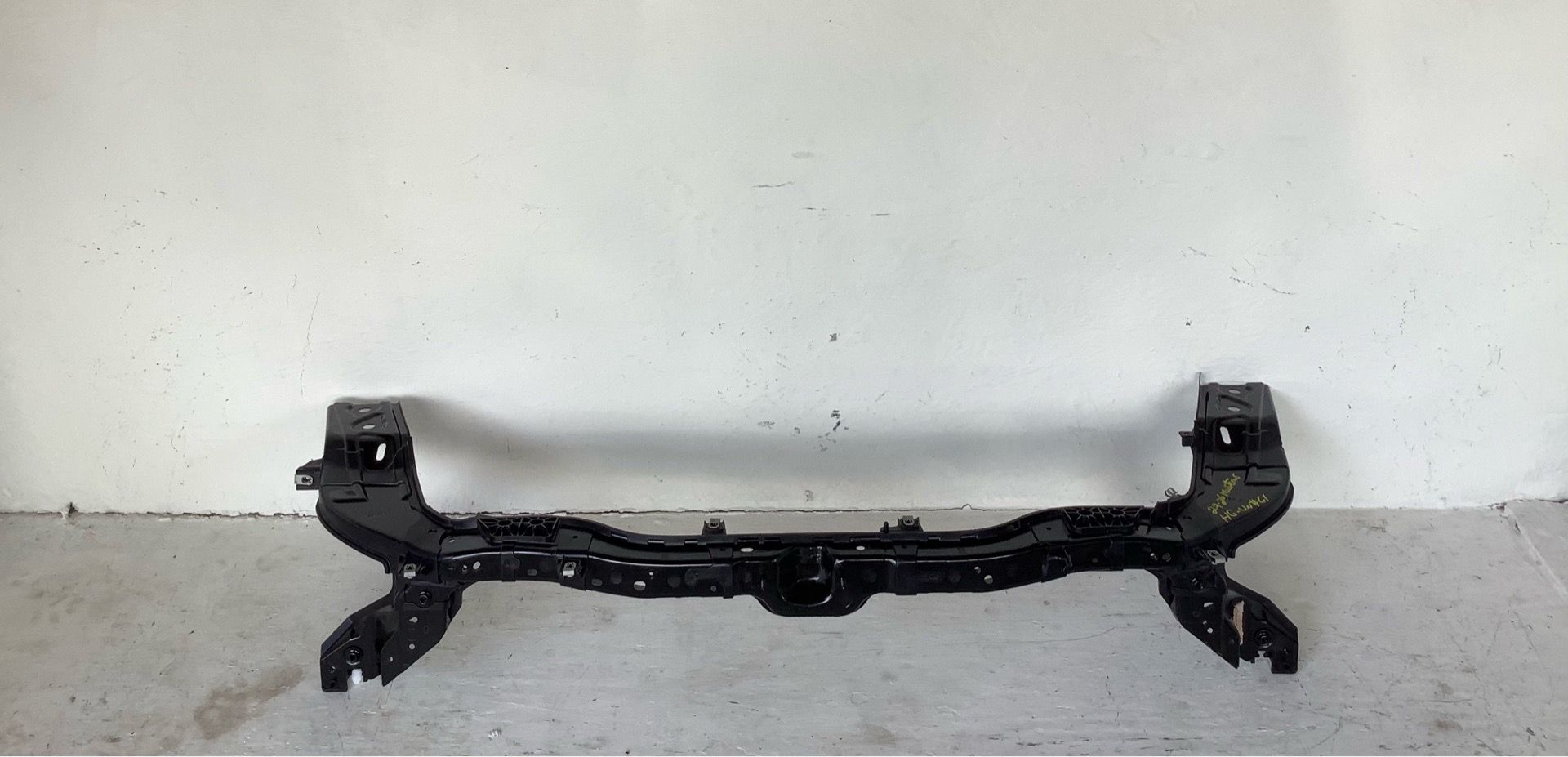2024 2025 Ford Mustang radiator support (8)