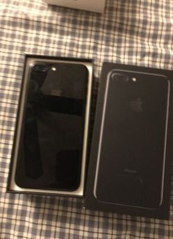 Unlocked to any carrier Iphone 7 plus 128gb special edition black
