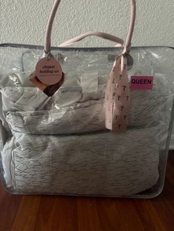 Queen Sparkly 3-piece Comforter