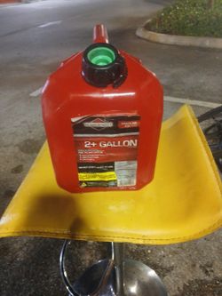 Gasoline Can 2 Gallon New