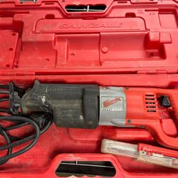 Milwaukee Sawzall w/case