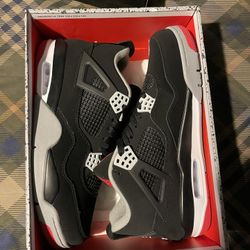 Jordan 4 Breds