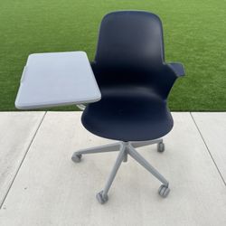 Steelcase Node Multipurpose Mobile Tablet Chair on Wheels in Navy
