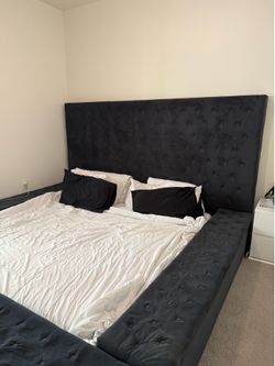 King bed FRAME