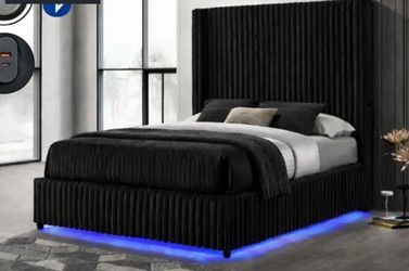 Cama hermosa queen con colchón 😉🌺🔥😉🌺🔥