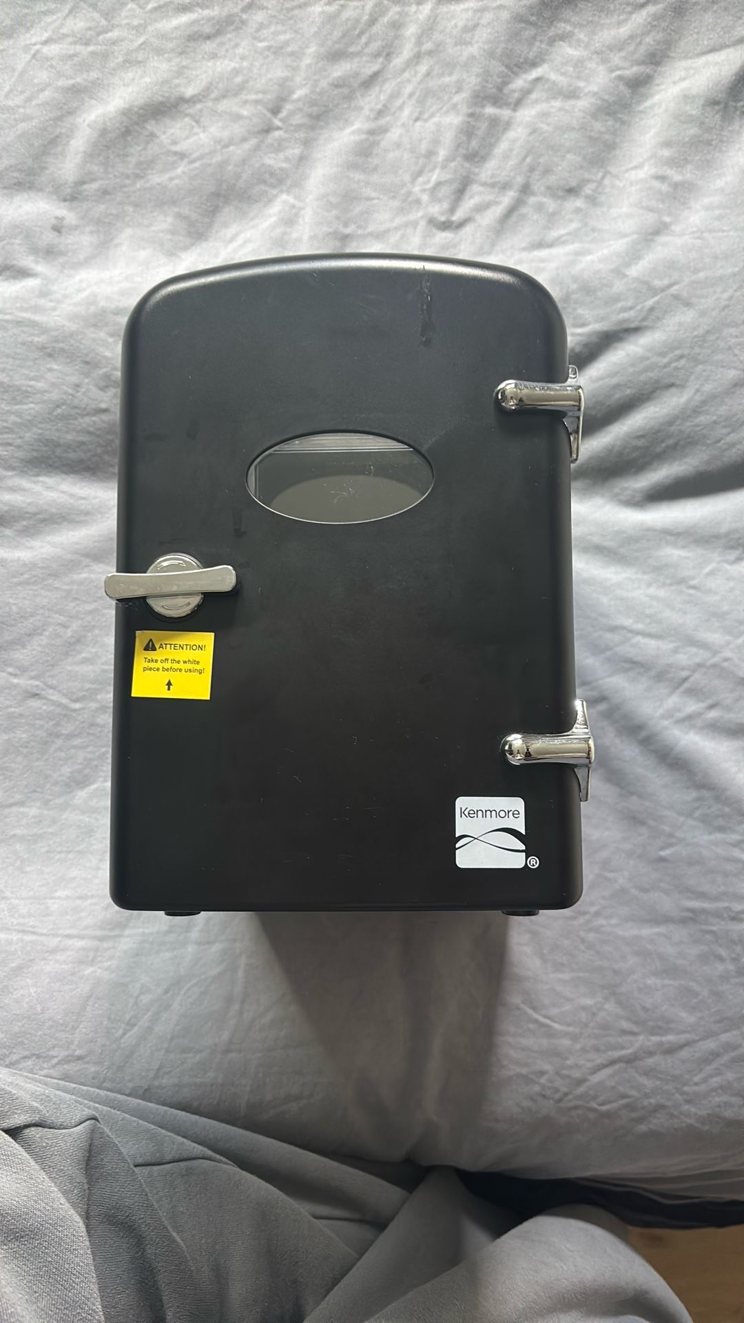 Mini Fridge (no Cable)
