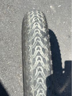 E bike tire