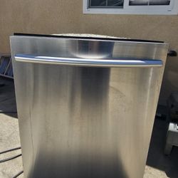 Samsung Dishwasher Works Great 