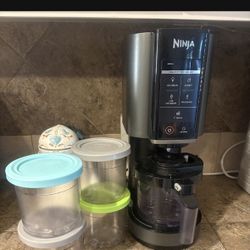 Ninja Creami with Extra Pints & Lids