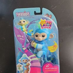 WowWee Fingerlings Toy BFF Collection Billie & Aiden Mini Baby Monkey Finger