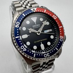 Seiko SKX009 Pepsi Bezel Diver 200m Men's Watch