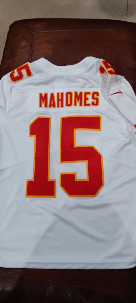 Authentic Nike On Field Patrick Mahomes Jersey! for Sale in Kansas City, MO  - OfferUp