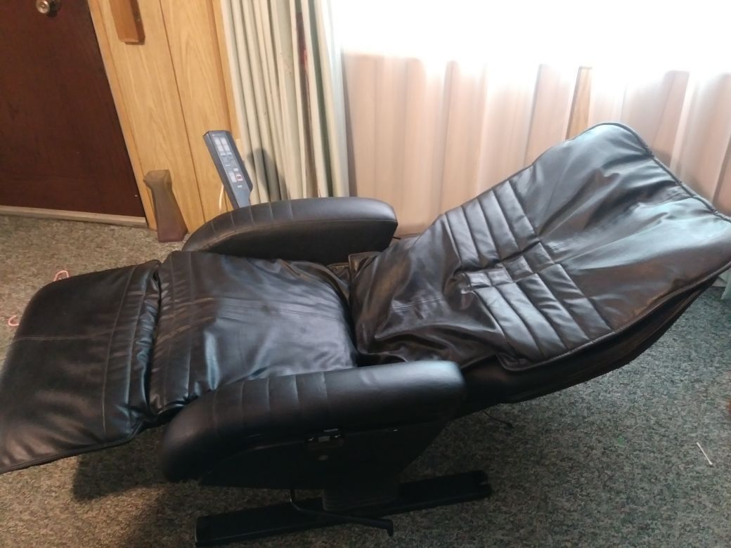 Refurbished S-KMS Home Shiatsu Massage Chair by Interactive Health. http://www.vitalitywebb.com/backstore/S-KMS.htm