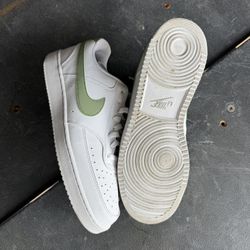 Nike sneakers size 11