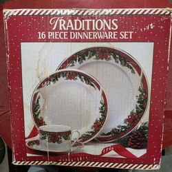 16 Piece Christmas Dinnerware Set