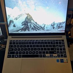 Samsung Galaxy Book 3 - i7, 16GB RAM, 512GB SSD - Excellent Condition