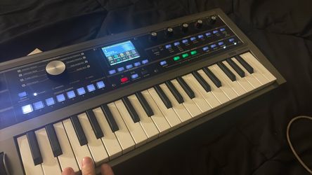 SELL TONIGHT Korg Microkorg Synth