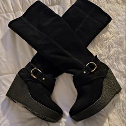 Aldo Shearling Lined Black
Suede Boots | Color: Black | Size: 36